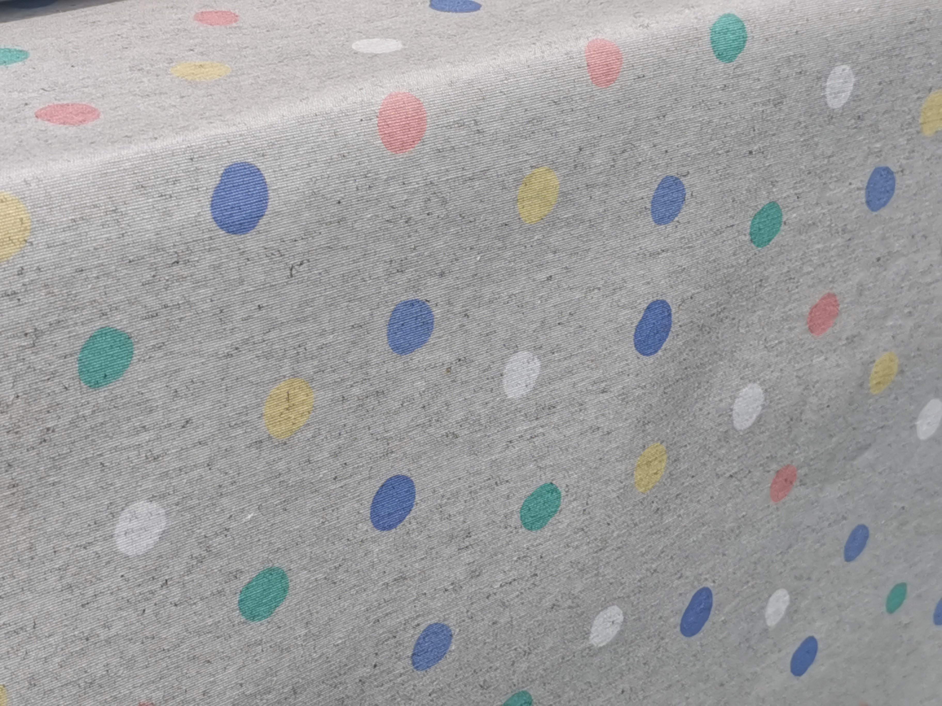 Beschichteter Baumwollstoff Punkte pastell auf Leinen 140 cm breit